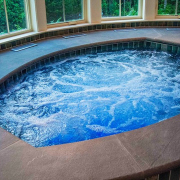 Mequon, WI Indoor Swimming Pool and Hot Tub