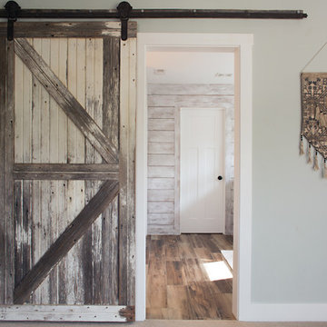My Houzz: Reclaimed Wood and Vintage Finds in an Ohio New Build