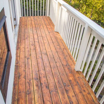Wood Deck Refinishing