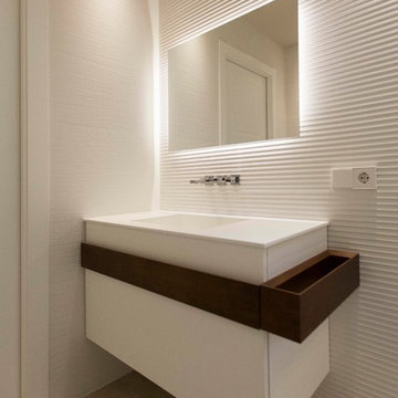 Mueble de baño a medida con encimera de solidsurface