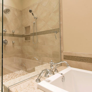 Cottage Oak Master Bath Update