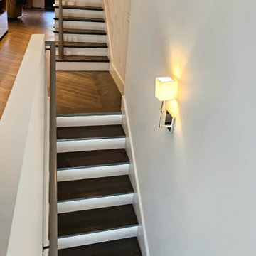 Project #112 | Traditional Staircase with Continuous Rail System