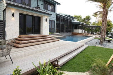Inspiration for a contemporary patio remodel in Miami