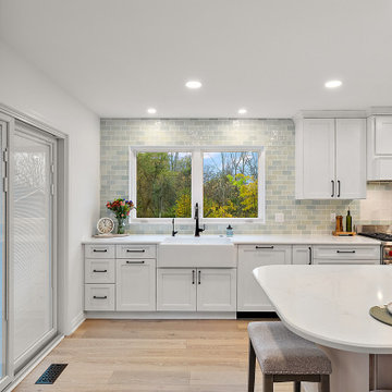 Showplace EVO Lancaster Kitchen in Simpli White Vintage Pewter Brushing and Mapl