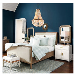 What Complimentary Colors Can I Use With Loyal Blue By Sw This Color Seems Similar To Loyal Blue At Least On My Monitor I Don T Particularly Care For The Pale Spa Colored Bedding Natural Linen Looks Good