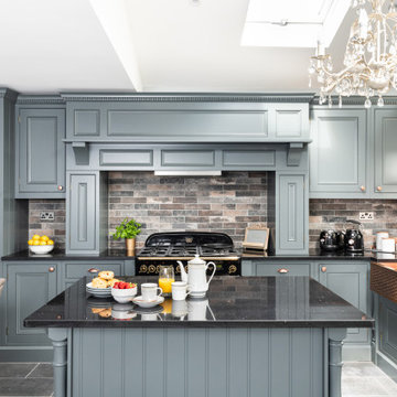 Aziz's Stunning Designer Kitchen