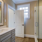 Newton Getaway - Landhausstil - Badezimmer - Boston - von Jeanne