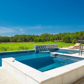 Negative Edge Spa on Modern Pool in San Antonio, Tx