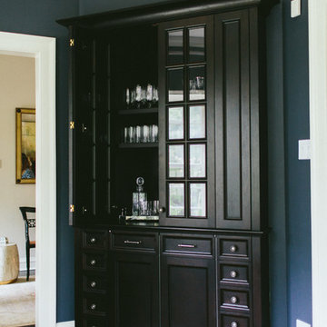 Longwood Residence: Elegant & Traditional
