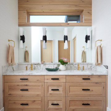 Lakeshore Modern Getaway