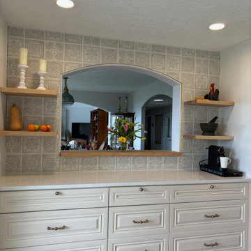 Vibrant Traditional Kitchen