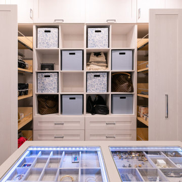Master Closet in Davie - Florida