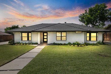 Inspiration for an exterior home remodel in Dallas