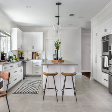 Trendy Design Selections Refresh a 1978 Kitchen