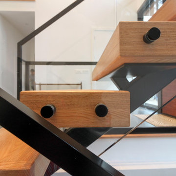Project #98 | Modern Mono-beam Staircase with Glass Railing