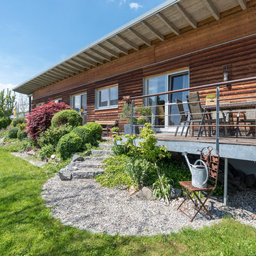 Wohnhaus neben Gewerbebetrieb