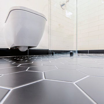 Master Bathroom In Oakland, CA 94619