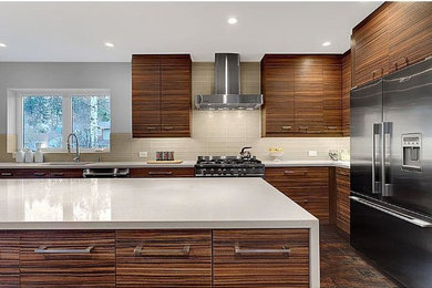 Minimalist kitchen photo in Seattle