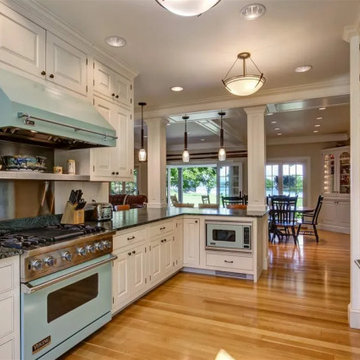 Malletts Bay Greek Revival