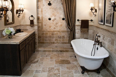 Bathroom - contemporary bathroom idea in New York