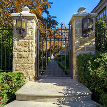 Gates and columns Outdoor