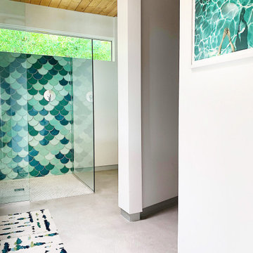 Eichler Palms Fish Scale Shower Wall
