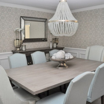 SHADES OF BLUE DINING