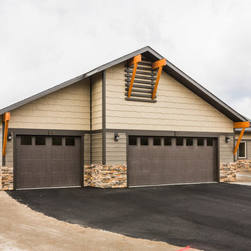 Grants Meadows: The Garnet, Exterior