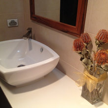 Bathroom: Sink