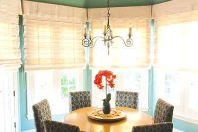 Design ideas for a traditional dining room in Los Angeles.