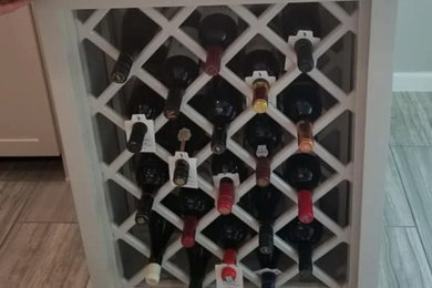 Example of a wine cellar design in Dallas