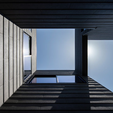 密集地に建つ中庭型住宅　HOUSE-S