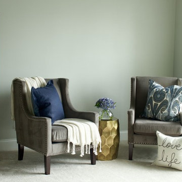Contemporary Living Room with Gold and Blue Accents ft. Nearly Natural Blooming