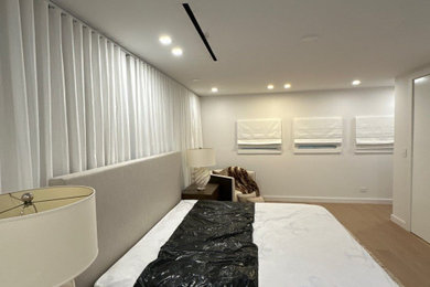 Example of a bedroom design in Miami