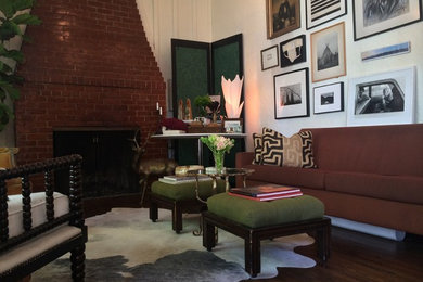 Example of an eclectic home design design in Los Angeles