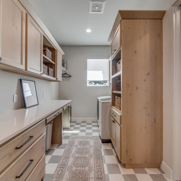 Modern European: 3,830 ft², 4 BR/3 BA/1 ST