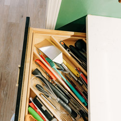 Black and Hickory Transitional Kitchen - Kitchen Drawer Organizers