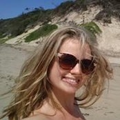 Lisa Charlton-Perkinss foto