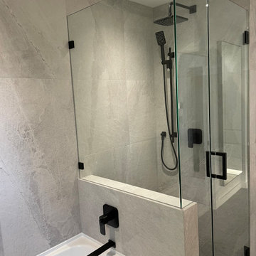 Klahanie En suite Bathroom
