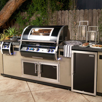 Outdoor Kitchen - California