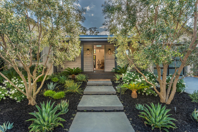 Farmhouse Entry by Joseph Farrell Architecture