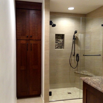 Warm Tones Transitional Bathroom
