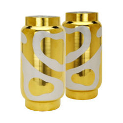Salt & Pepper Shakers - Dinnerware