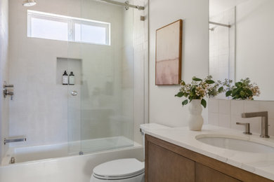 Bathroom - bathroom idea in Los Angeles