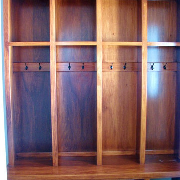 Custom Lockers and Drop Zones