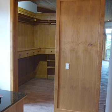 Alder Master Bedroom Walk-in Closet