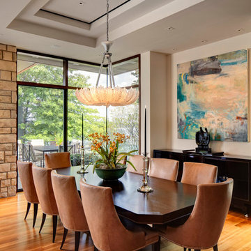 Lakeside Home Integrated with Luxury Technology