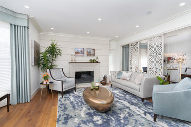 Example of a trendy living room design in Los Angeles