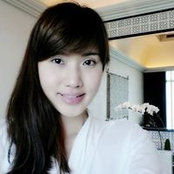 Sim Sharon Shen's photo