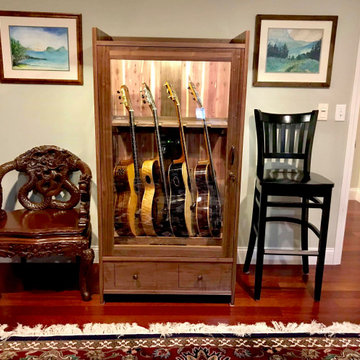 Guitar Habitat™ small